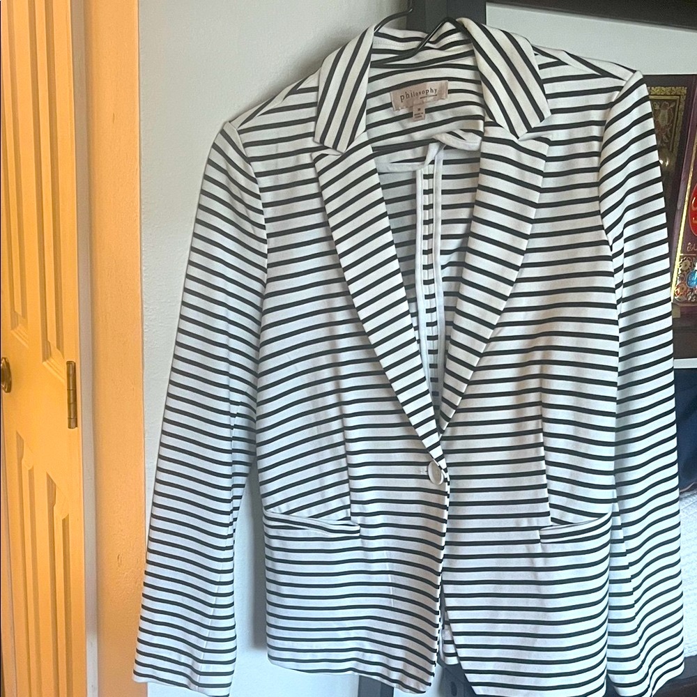 Philosophy Black and White Striped Blazer sz M
EUC